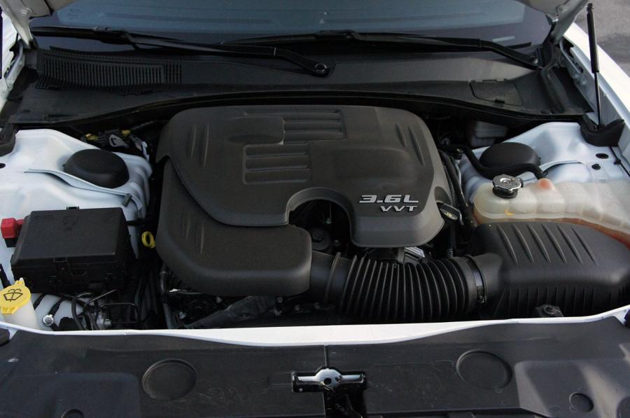  Dodge Charger Rallye V6 2011 года  (фото 29 из 42)